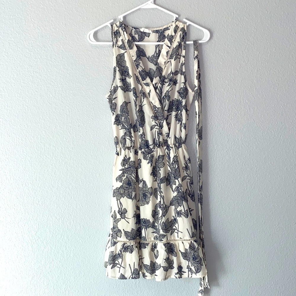 Sienna Sky Floral Dress with Vneck and Waist tie